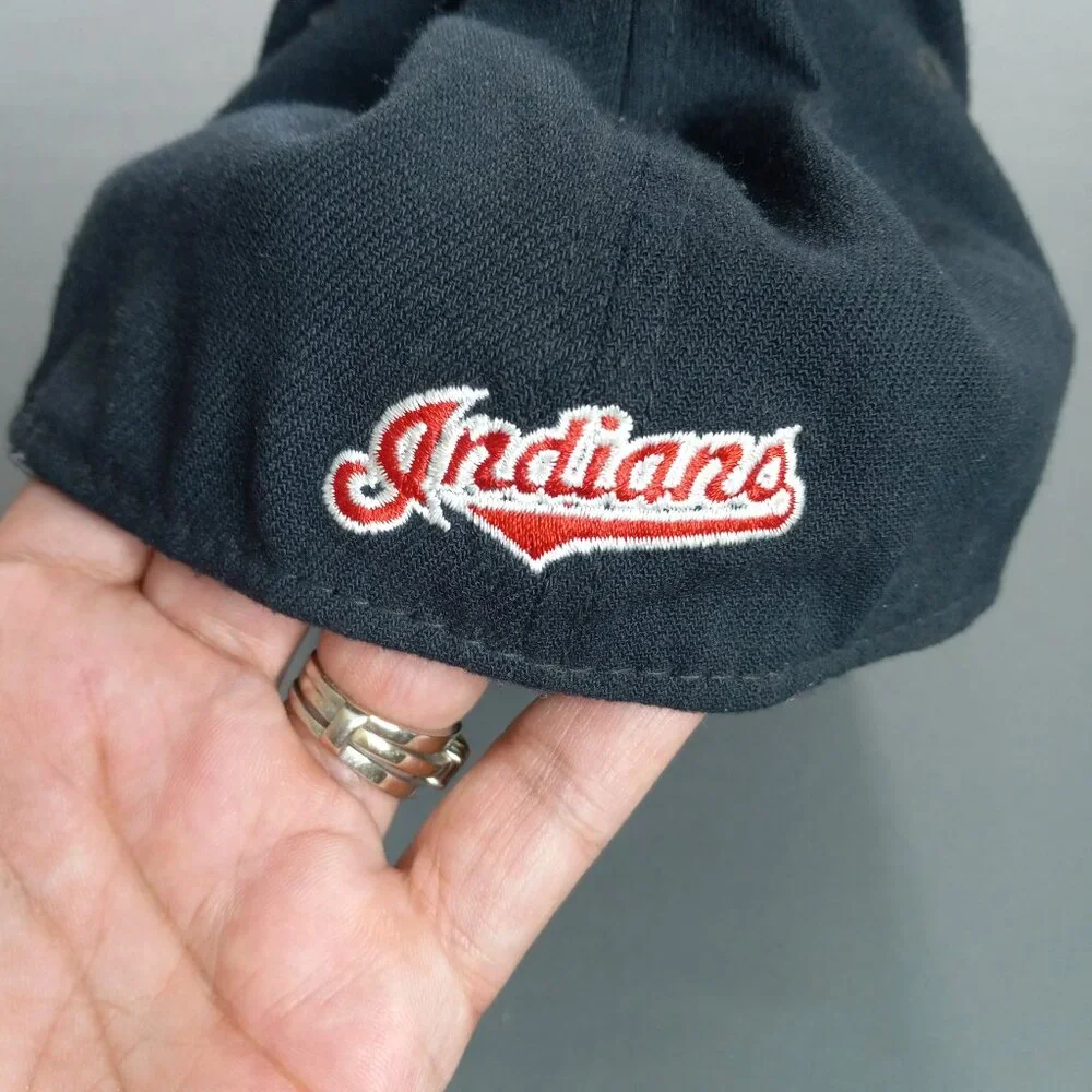 New Era Cleveland Indians Chief Wahoo Hat Kids Youth 39THIRTY Navy Red MLB Cap‎